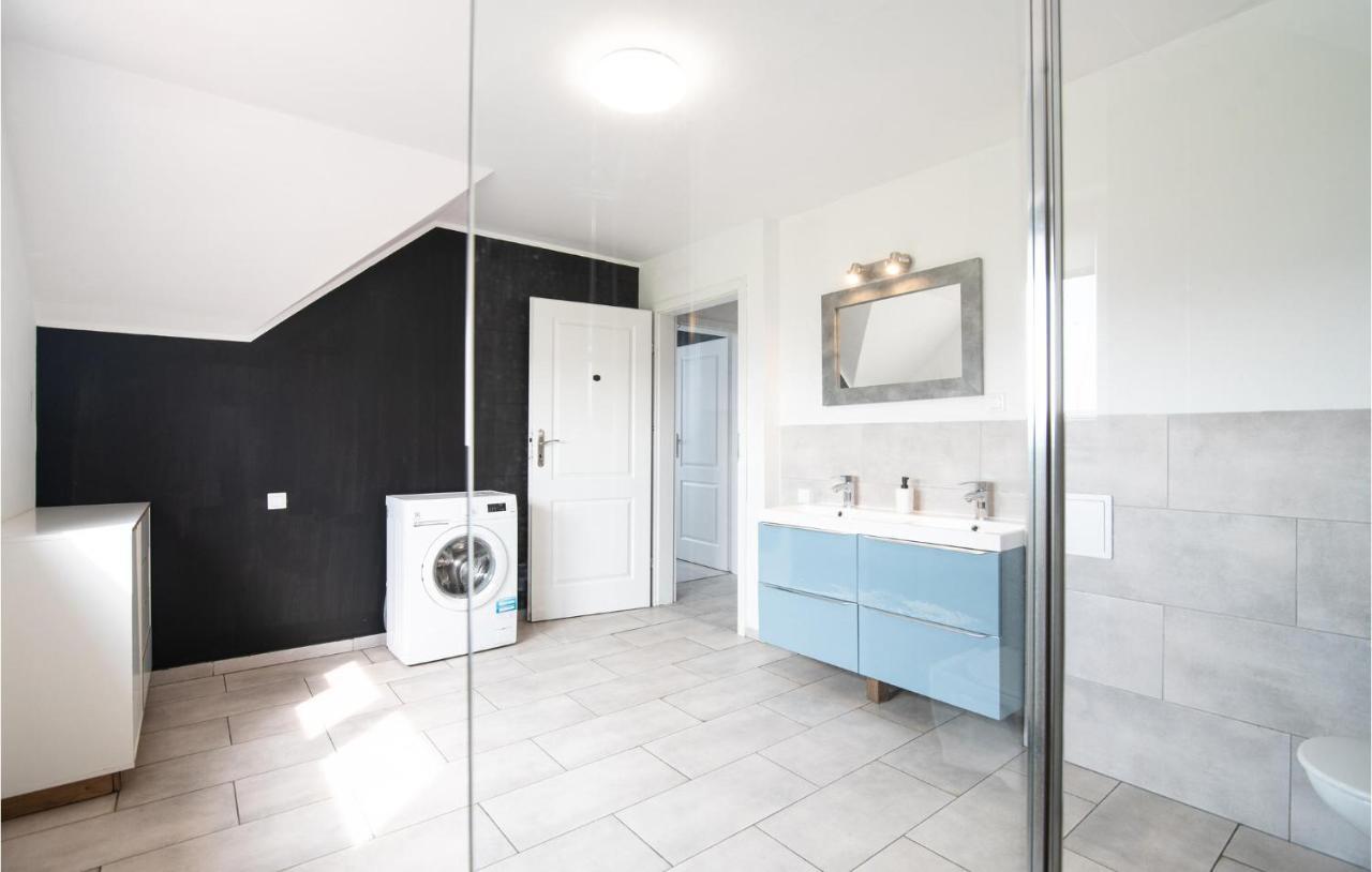 Gorgeous Home In Miciszewice With Wifi Msciszewice Exterior foto